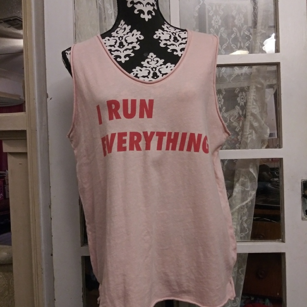 ✨NWT✨Junk Food"I run everything." by wonder woman.